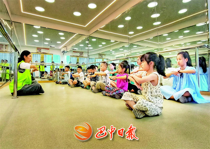 为期40天 暑假儿童托管班公益课堂开课”