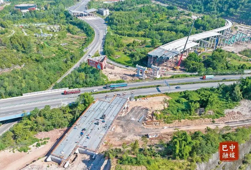 火力全开！巴城东环线过境大桥项目建设“进度条”刷新