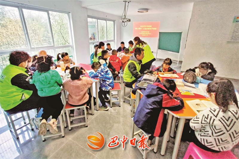 100余名小学生快乐过秋假