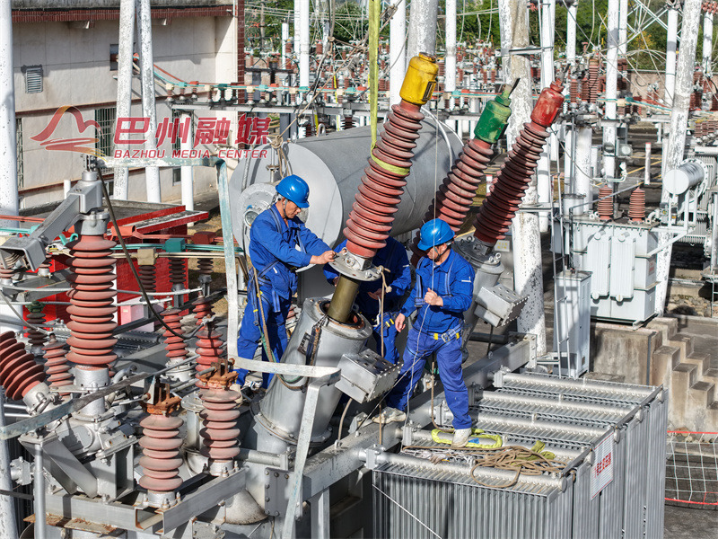 检修重点变电站 筑牢迎峰度冬电力防线