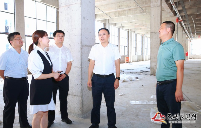 黄俊霖带队调研工业经济发展暨重点项目建设工作