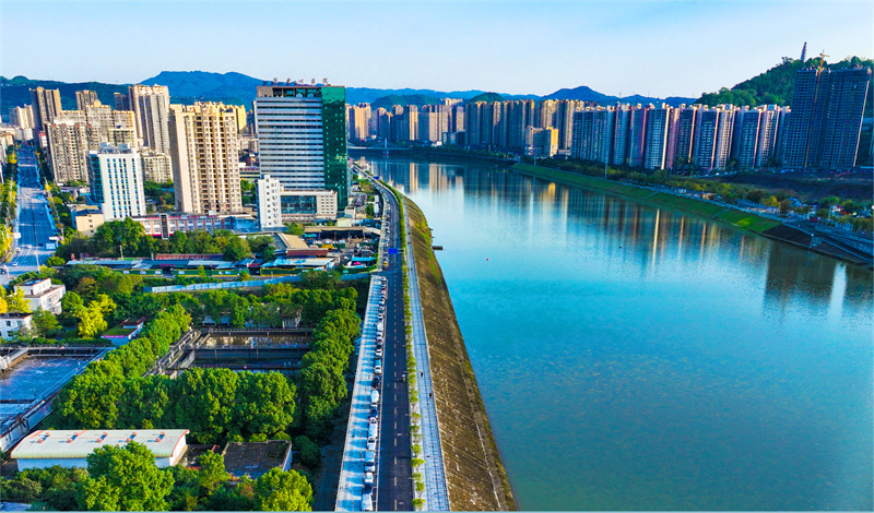 巴州新貌丨⑤南坝滨河路”