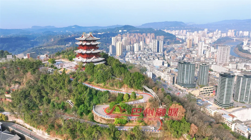 新年好运“走”出来！南龛山给你铺了一条“彩虹路””