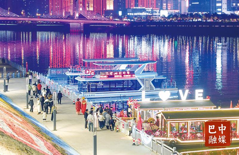 巴河夜游：水陆联动全时文旅新场景