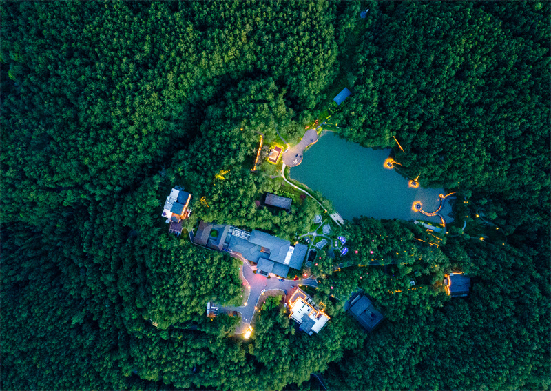 来天马山过夏天的人不吃高温压力”