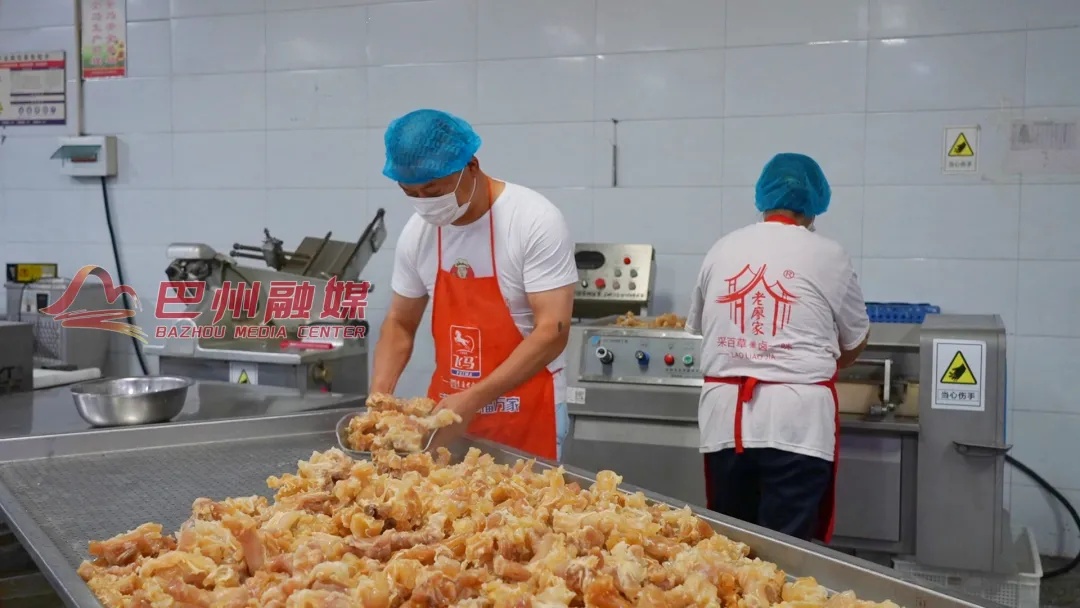 卤锅翻腾、订单不断！老廖家“香”飘全国
